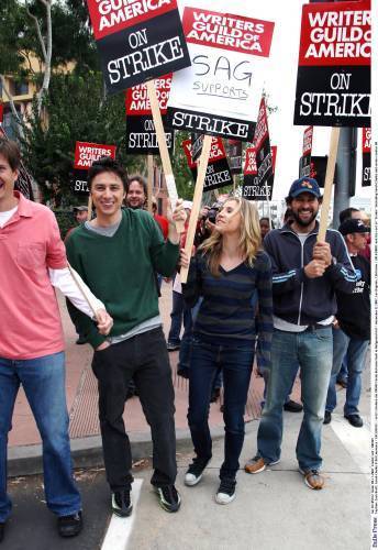  Scrubs Cast at The writers Strike 2007