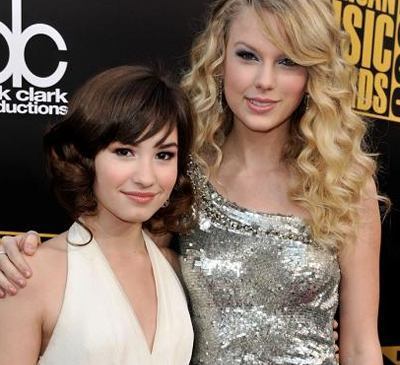  Taylor and demi