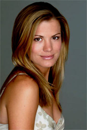  Annie Lavery played by Melissa Egan