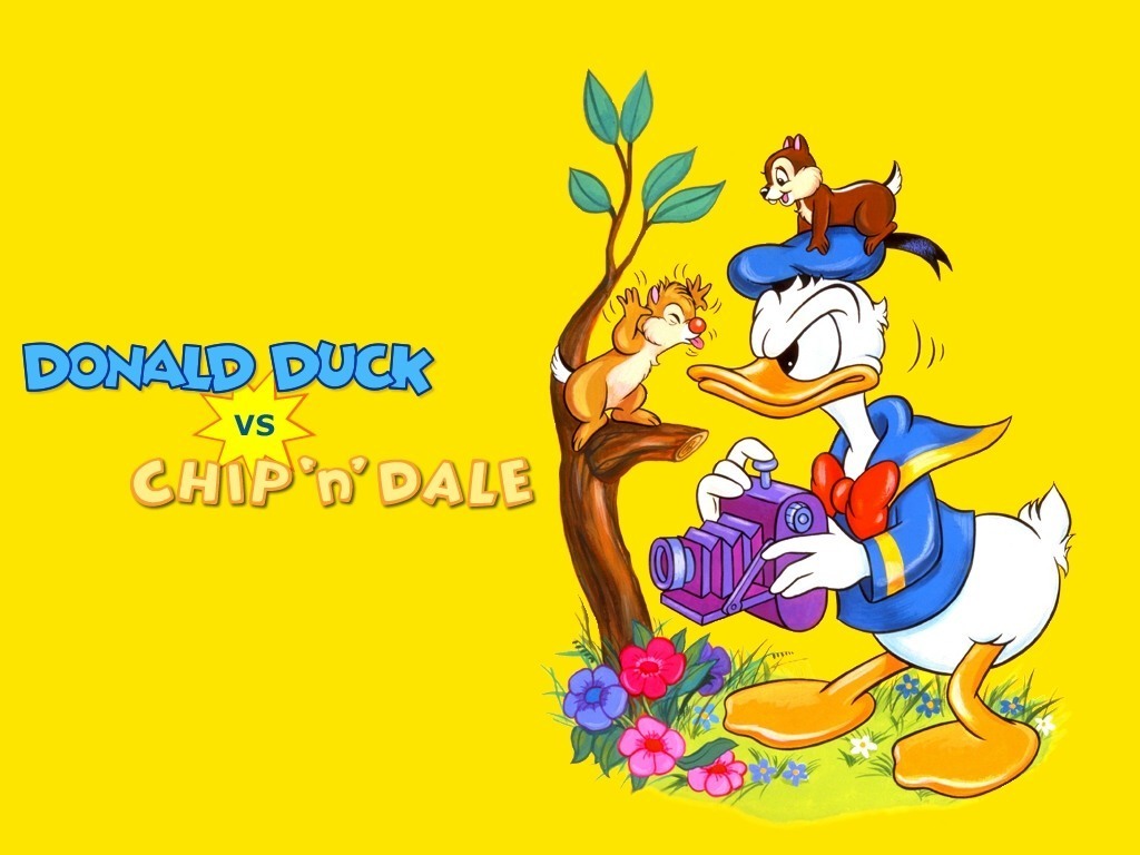 Donald Duck vs Chip'n Dale Wallpaper