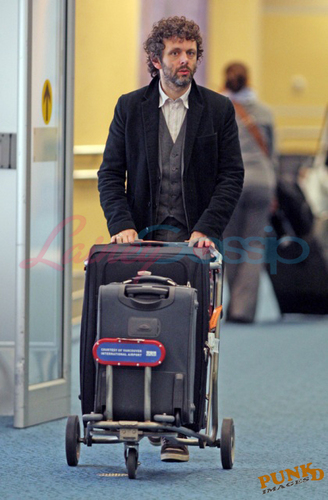  Michael Sheen arriving in Vancouver to shoot New Moon