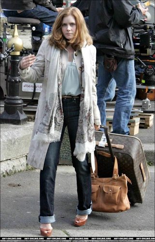  Amy Filming "Leap Year" - April 20, 2009