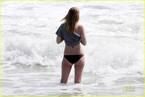  Leighton Meester is a пляж, пляжный Bikini Babe