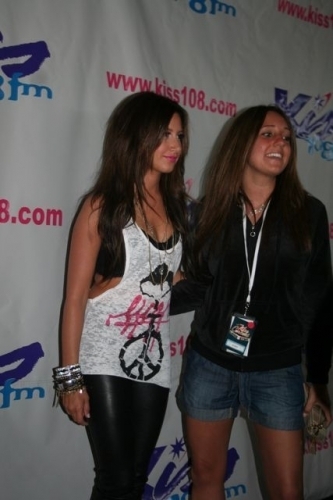  Ashley Backstage at Kiss concert 2009