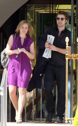  Robert Pattinson leaving the Eden Roc hotel - May 19