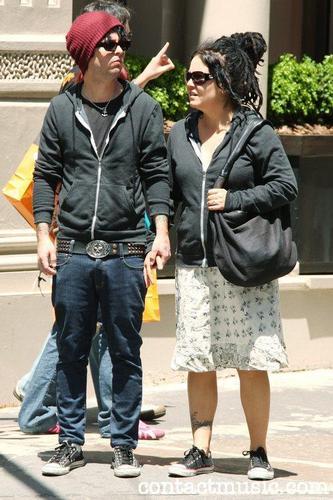  Billie Joe & Adrienne in SoHo, New York (20/5/09)