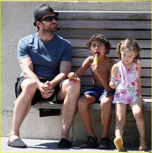  Hugh Jackman is A Popsicle Parent :)