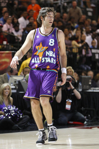 Zachary Levi Playing in the 2009 McDonald's All-Star Celebrity Basketball Game