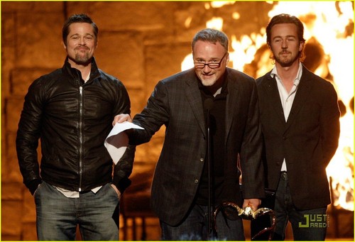  Brad Pitt Wins Guys Choice Award