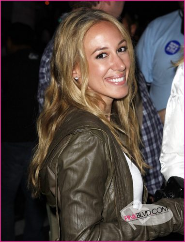  Haylie Duff and Debbie Gibson at the No on heshima 8 Protest