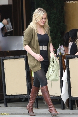  Hilary in Beverly Hills