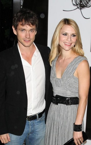  Hugh Dancy and Claire Danes at the impermeável, burberry Lights Up NYC party