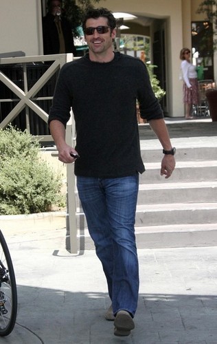  Patrick Dempsey Leaving Lunch In Brentwood