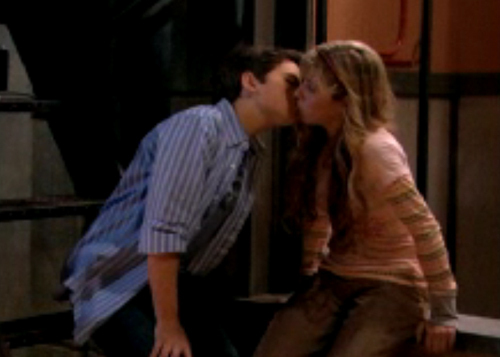  Sam & Freddie baciare