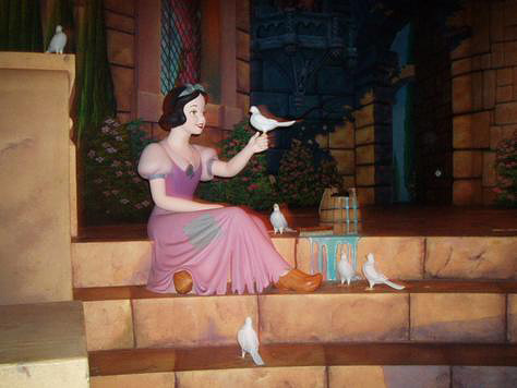  Snow White Statue at Дисней World