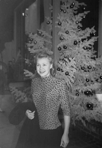  Vera-Ellen Christmas '47 - candid