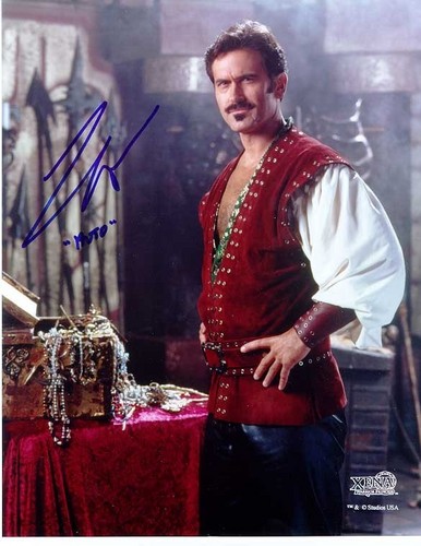  Bruce Campbell as Autolycus