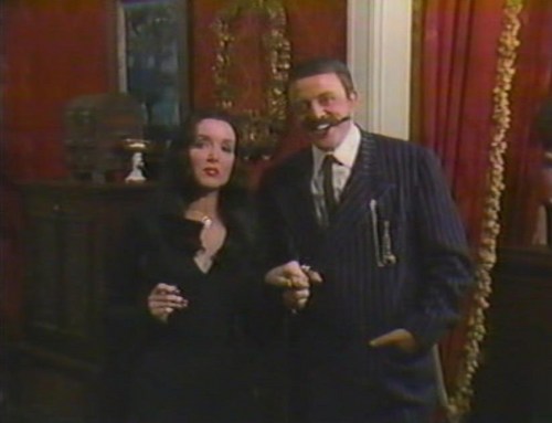  হ্যালোইন With the New Addams Family - Gomez and Tish