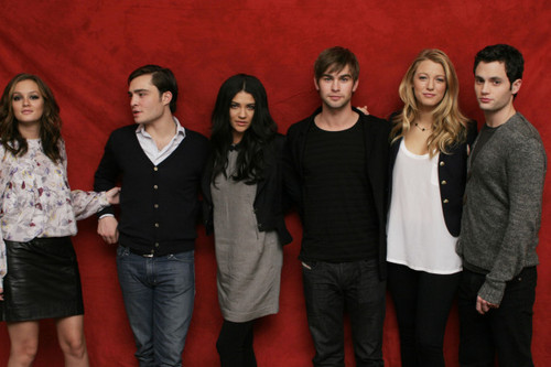  EJ with the cast