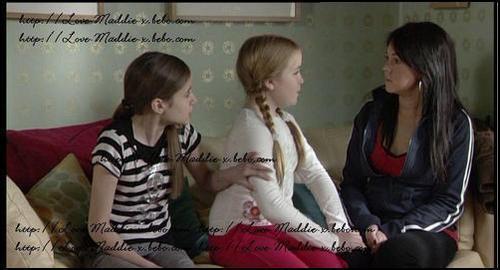  Lauren and Abi Branning with Stacey Slater