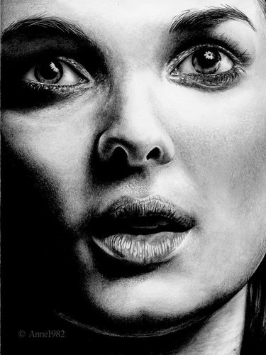  Winona Ryder Close-up