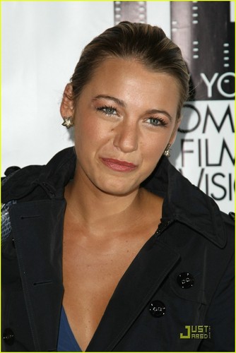  Blake Lively Is A Woman In Film and ویژن ٹیلی