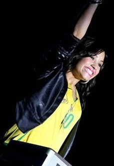 Demi in South America!