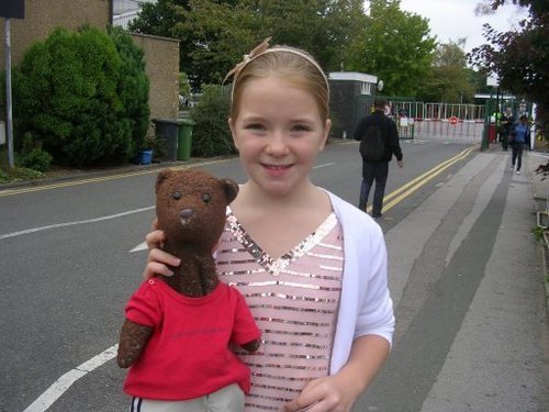  Lorna with a 곰