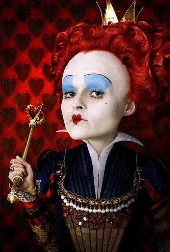  Officially Released Image of Helena as The Red কুইন in Tim Burton's 'Alice In Wonderland'
