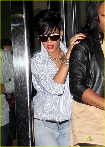  Rihanna in NYC