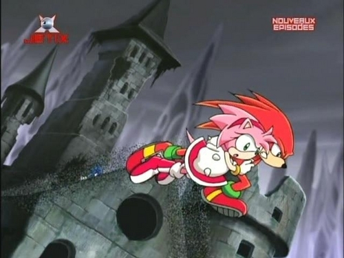  Knuckles and a girl dat will make Rouge angry!!