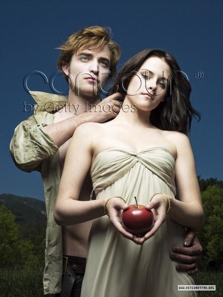 http://images2.fanpop.com/images/photos/6900000/Entertainment-Weekly-Outtakes-twilight-series-6976940-450-600.jpg