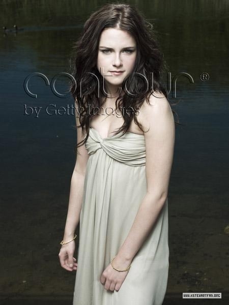 http://images2.fanpop.com/images/photos/6900000/Entertainment-Weekly-Outtakes-twilight-series-6976946-450-600.jpg