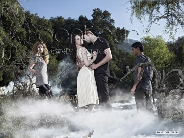 http://images2.fanpop.com/images/photos/6900000/Entertainment-Weekly-Outtakes-twilight-series-6976960-600-450.jpg