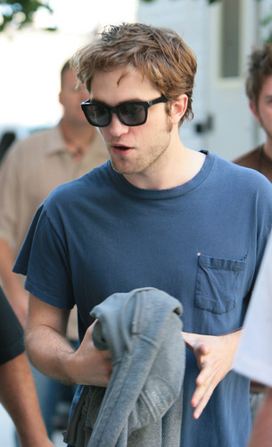  Rob on set of Remember Me