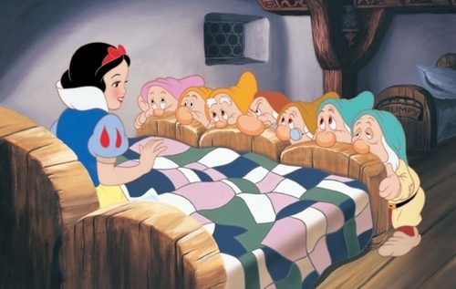 《白雪公主与七个小矮人》