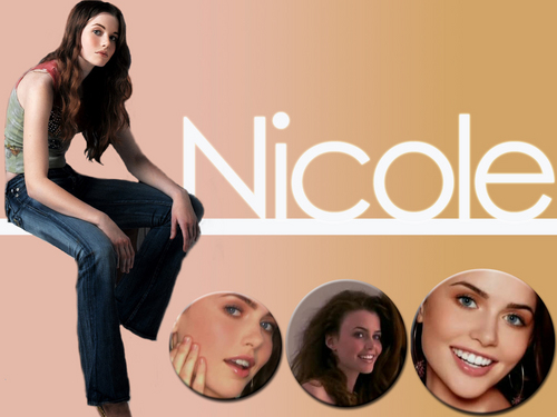  Nicole
