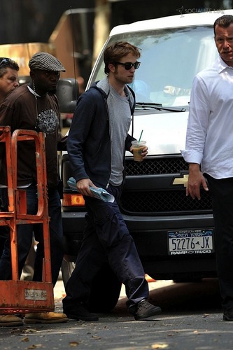  Rob On Remember Me Set [July 10th]