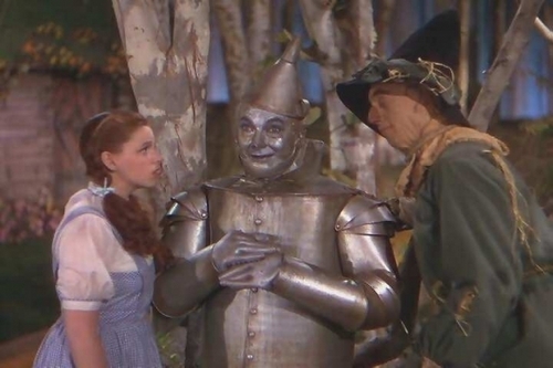 Dorothy ,Tin Man And Scarecrow