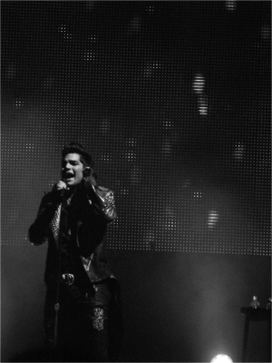  Adam Performing at San Jose کنسرٹ