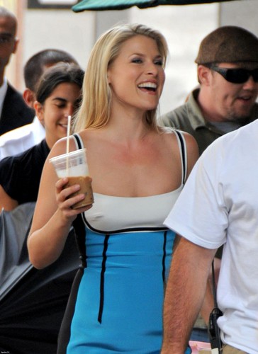  Ali Larter on the set of "Heroes"