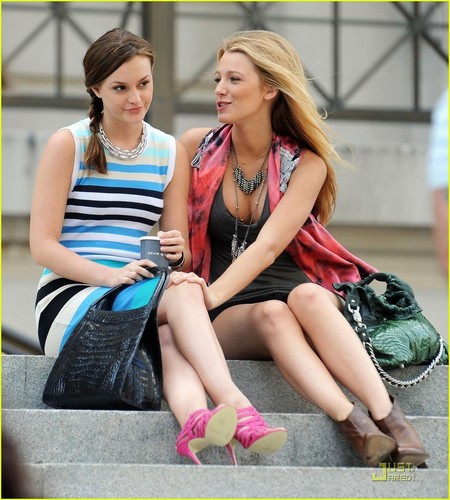 Blake Lively and Leighton Meester