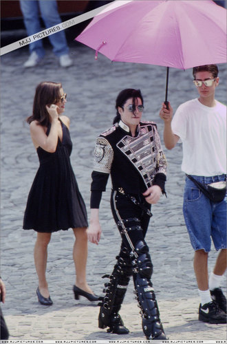 Michael with Lisa Marie Presley