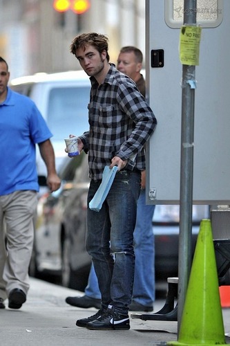  Rob On Remember Me Set [July 13th]