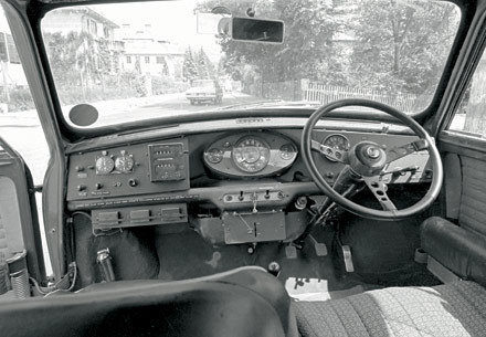  1966 Mini Cooper S: Inside