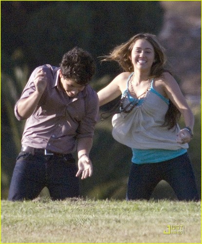  Miley Cyrus and Nick Jonas