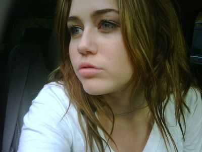 MileyTwitter Pic