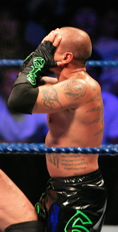  Rey Mysterio's mask falls off