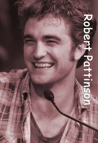  Robert Pattinson at Comic Con =)
