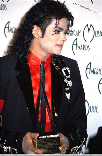  The 16th American Music Awards